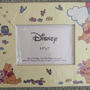 🐣 Disney Pooh Bear Picture Frame